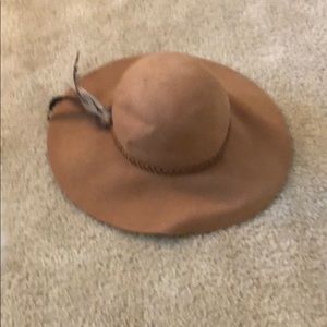 Floppy Hat (Foxy Brown Style)